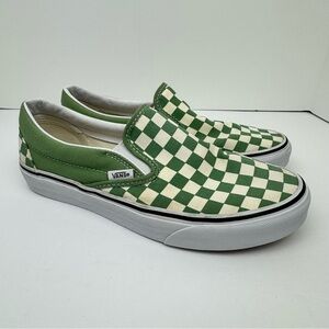 Vans Unisex Classic Slip-On’s. Green/ white. Men’s size 8.5, women’s size 10.